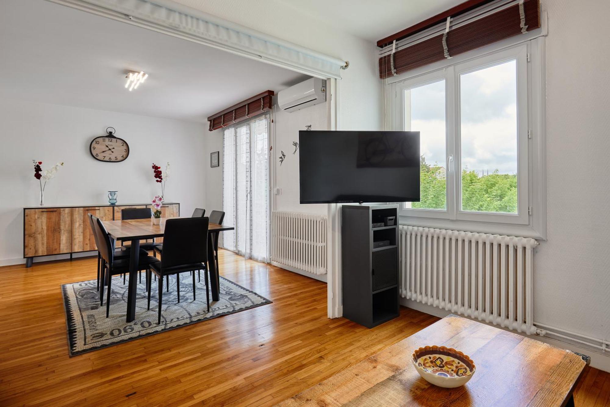 בורג-אן-ברס Les Hirondelles - 2 Chambres, 3 Lits, Climatisation Et Balcon מראה חיצוני תמונה
